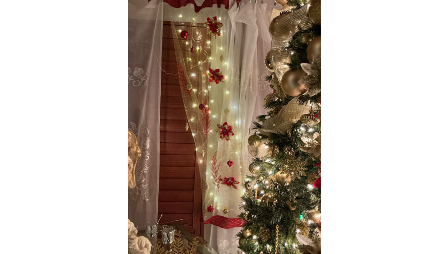 Seasonal Column Decoration